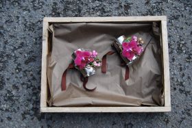 Armbånd med orkideer og rosa snøbær 3